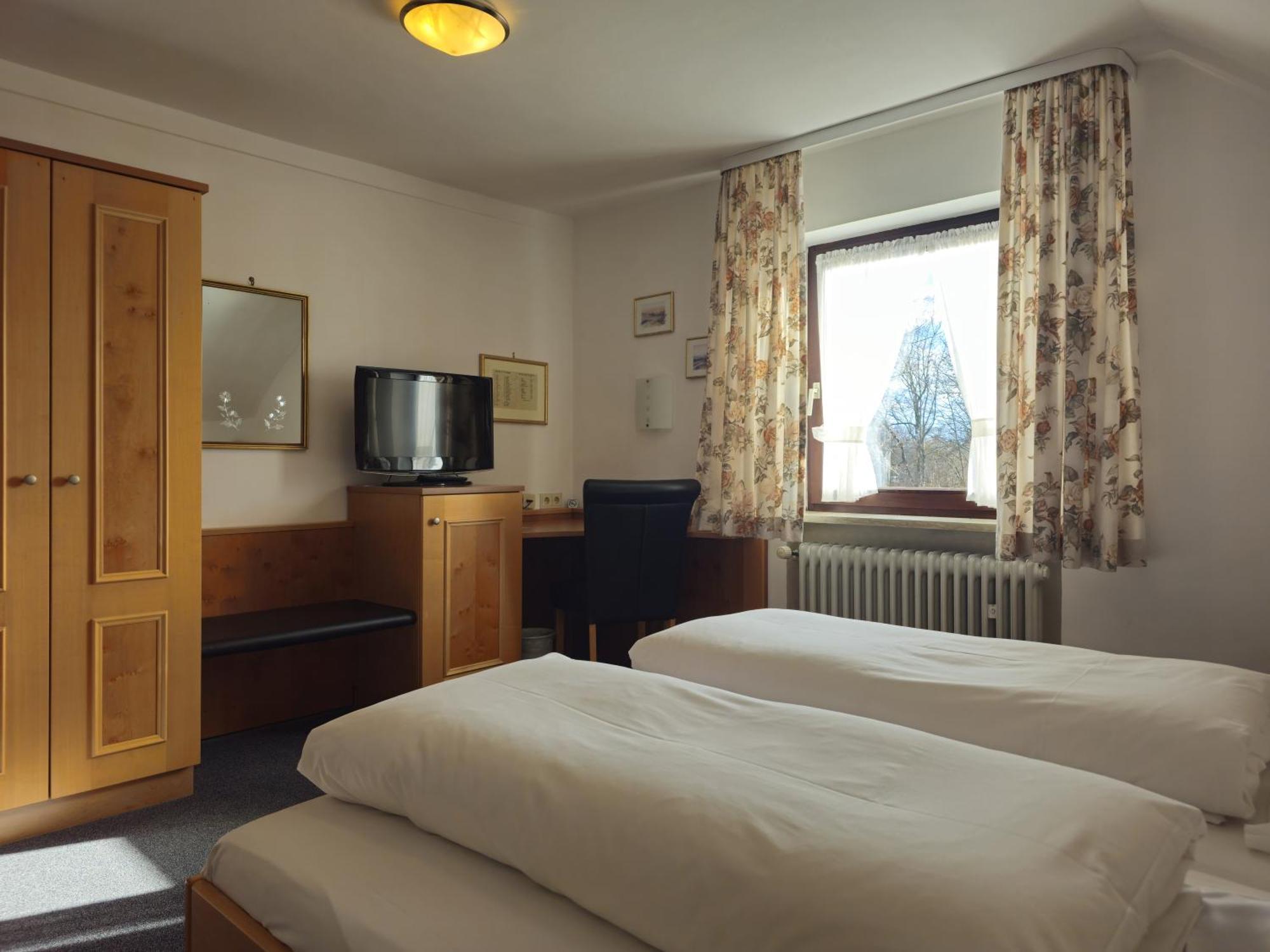 Arrivel Am Bergson - Bisher Hotel Neuner Мюнхен Экстерьер фото