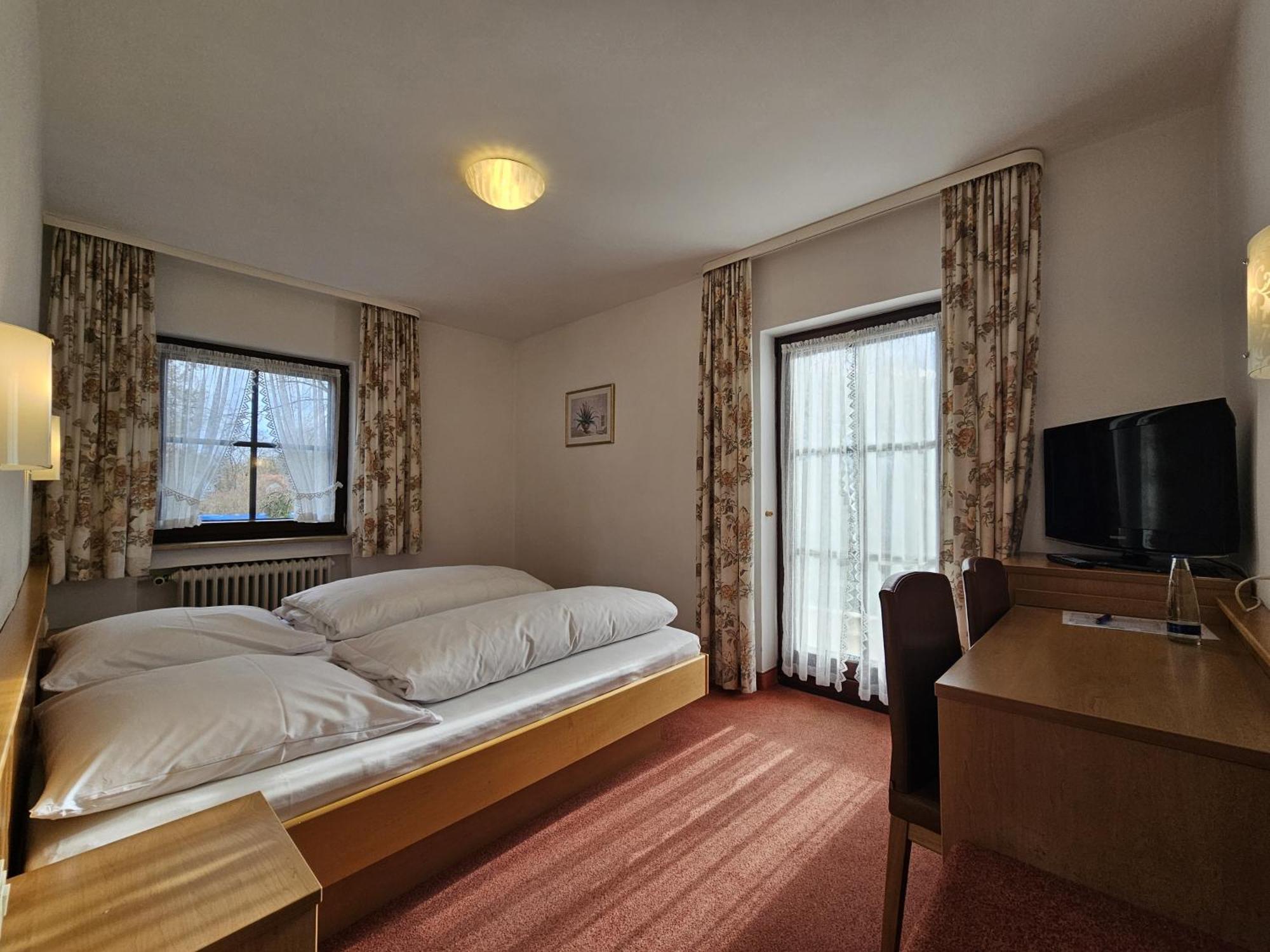 Arrivel Am Bergson - Bisher Hotel Neuner Мюнхен Экстерьер фото