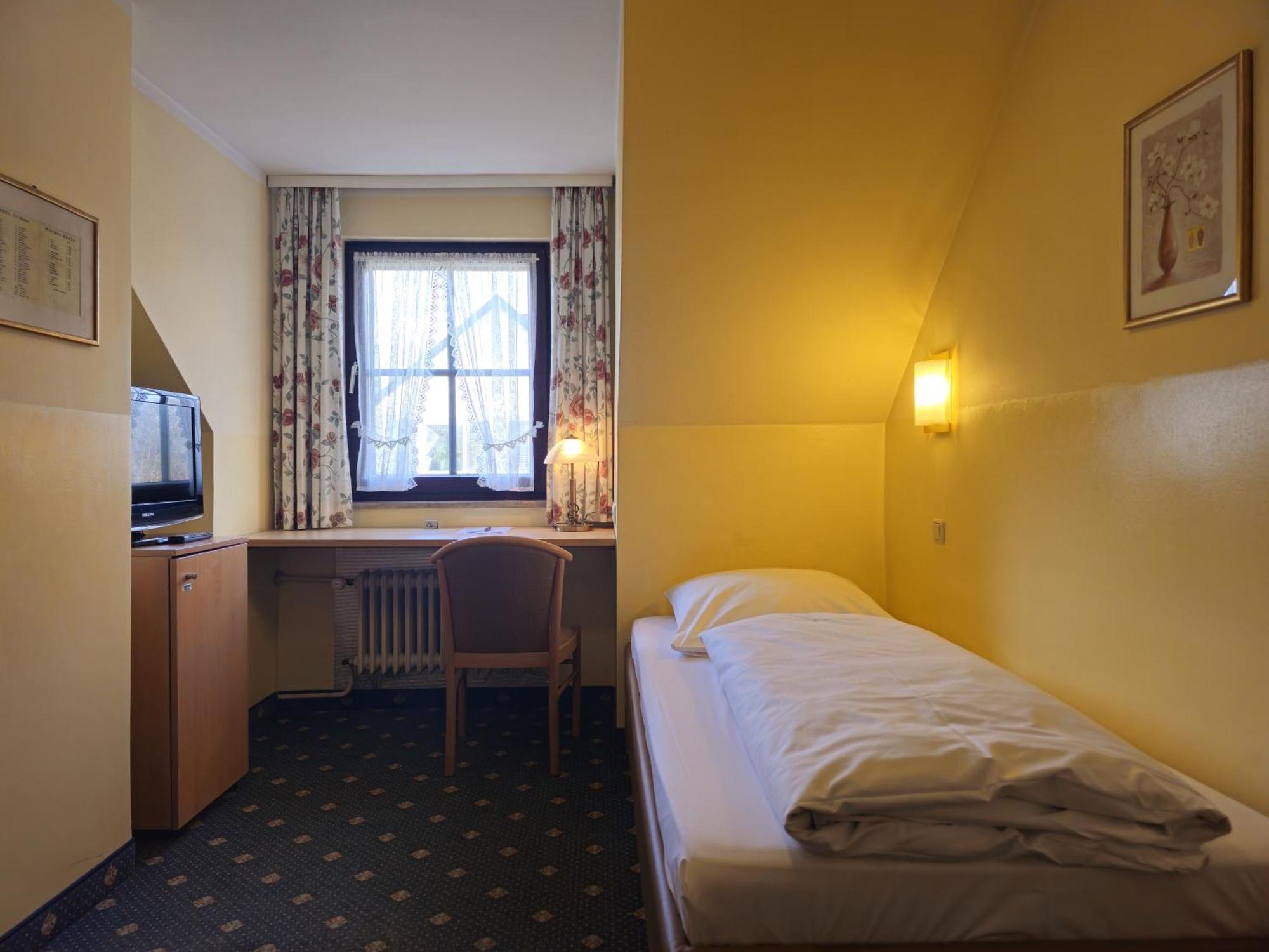 Arrivel Am Bergson - Bisher Hotel Neuner Мюнхен Экстерьер фото