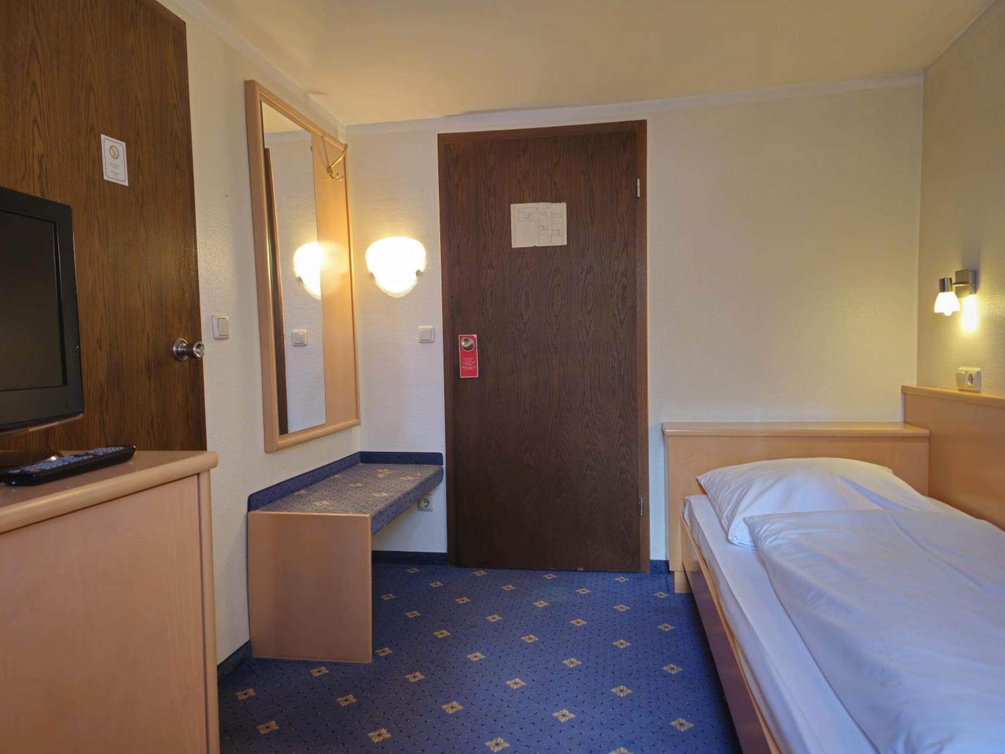 Arrivel Am Bergson - Bisher Hotel Neuner Мюнхен Экстерьер фото