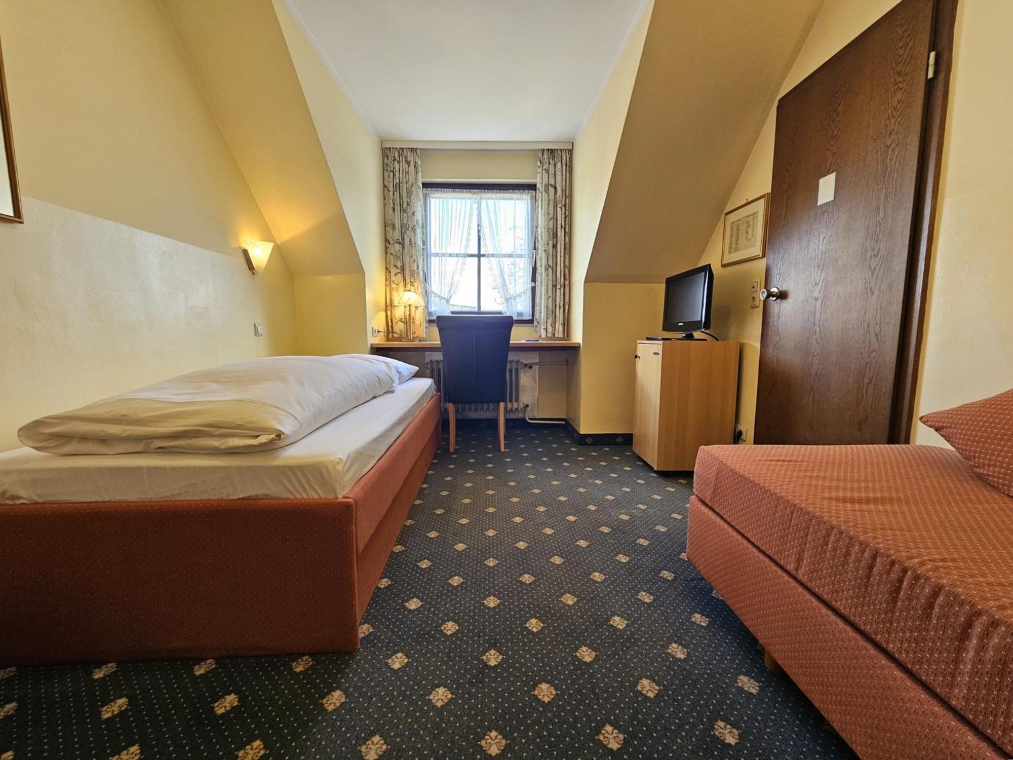 Arrivel Am Bergson - Bisher Hotel Neuner Мюнхен Экстерьер фото